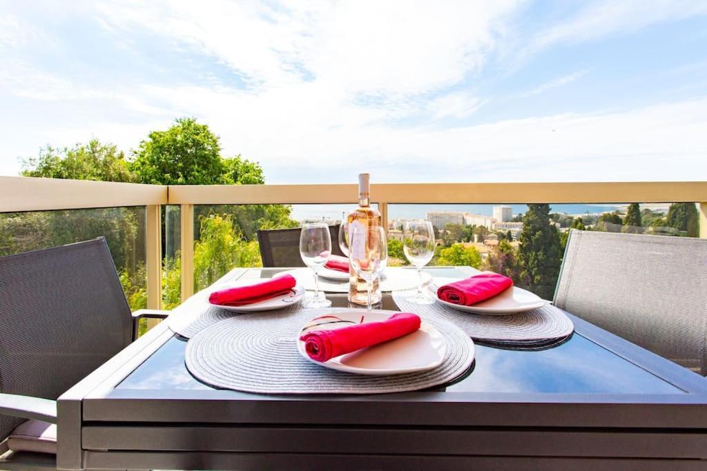 Aparthotel Riviera - La Terrasse De Clairefontaine - Fabron Nizza Esterno foto